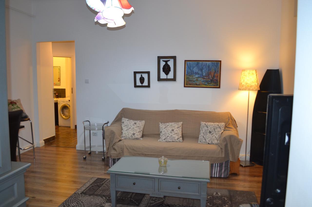 Victoria Plaza Two Bdr Apt Apartment Bucharest Exterior photo